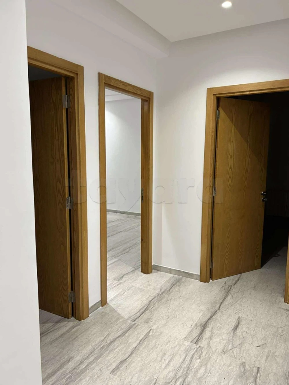 La Marsa El Aouina Location Appart. 4 pices Appartement   s plus 3  cit wahat