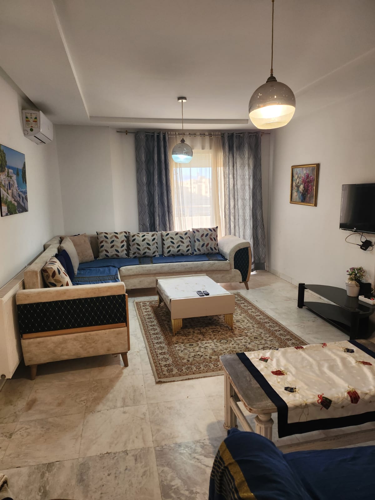 La Marsa El Aouina Location Appart. 3 pices Appartement splus 2 meubl  lwahat