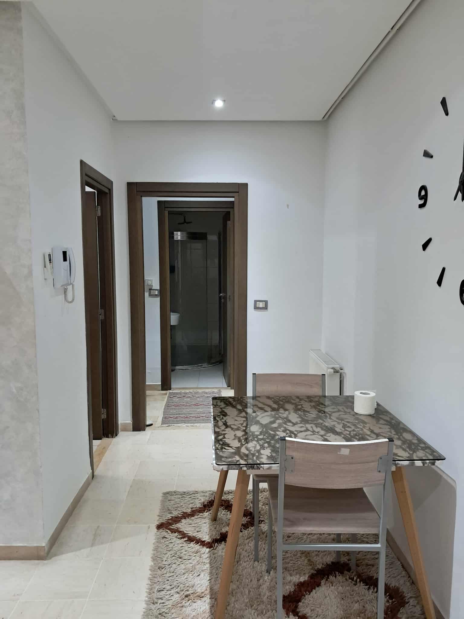 La Marsa El Aouina Location Appart. 2 pices Apprt splus  meubl  lwahat