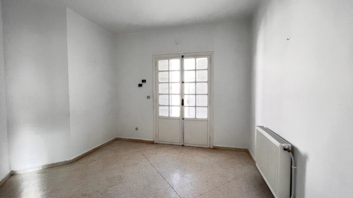 Ariana Ville El Menzah 7 Location Maisons Etage de villa s3 de 150 m a menzah 7