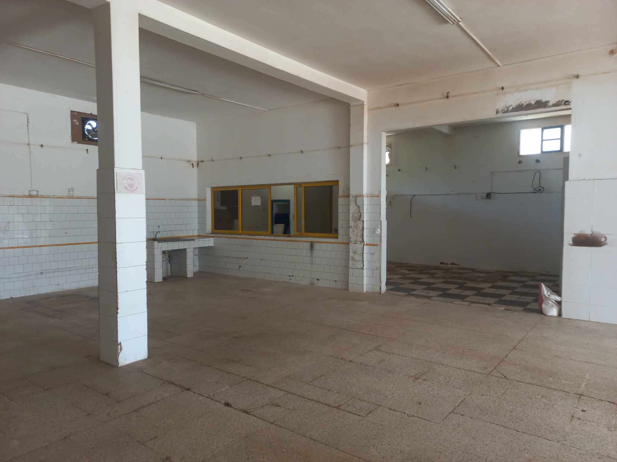 La Soukra La Soukra Location Surfaces Dpt ou usine de 330m  chotrana2