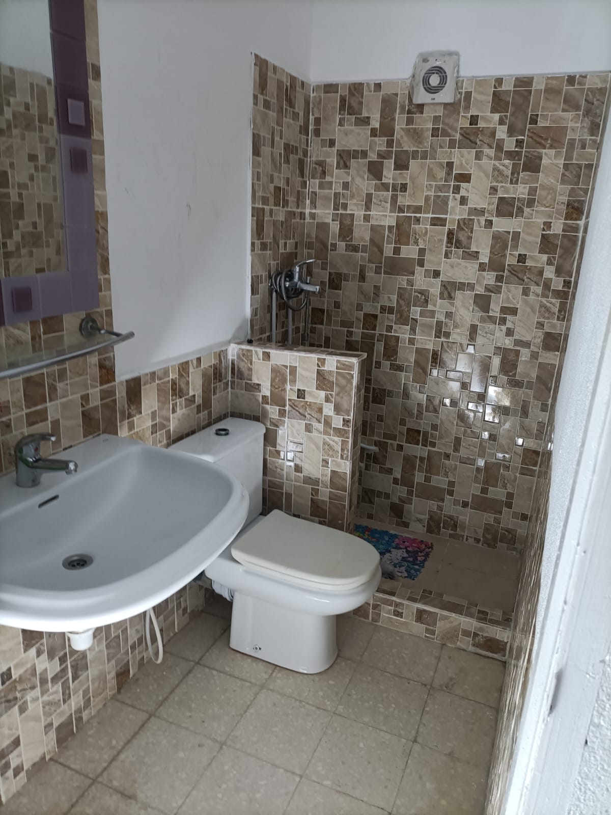 Ariana Ville Riadh Landlous Location Maisons Etage de villa s2 meubl a riadh landalos wb4331