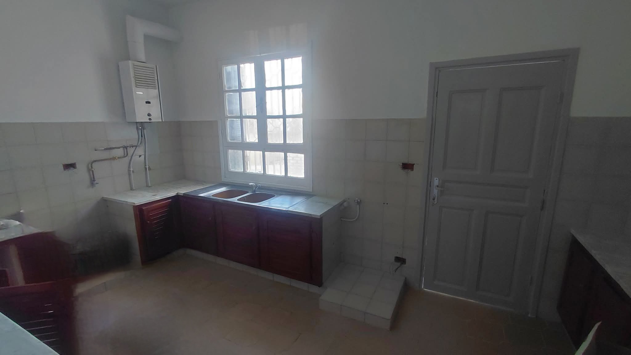 Ariana Ville El Menzah 5 Bureaux & Commerces Bureau Rez de chausse s3 bur a el manzah 5 wb4332