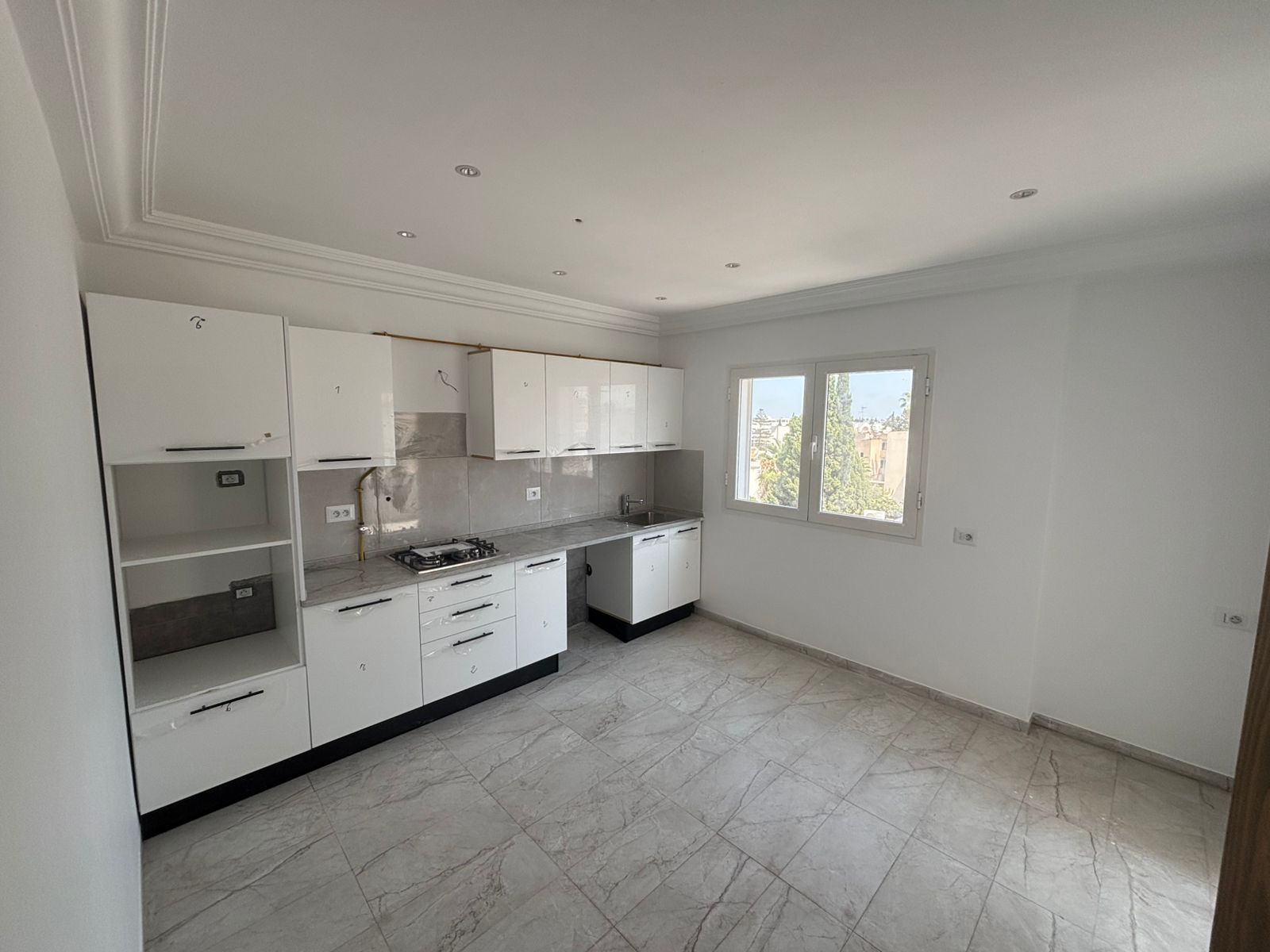 Ariana Ville Borj El Baccouche Location Maisons Etage de villa s3 hst a borj baccouche wb4336