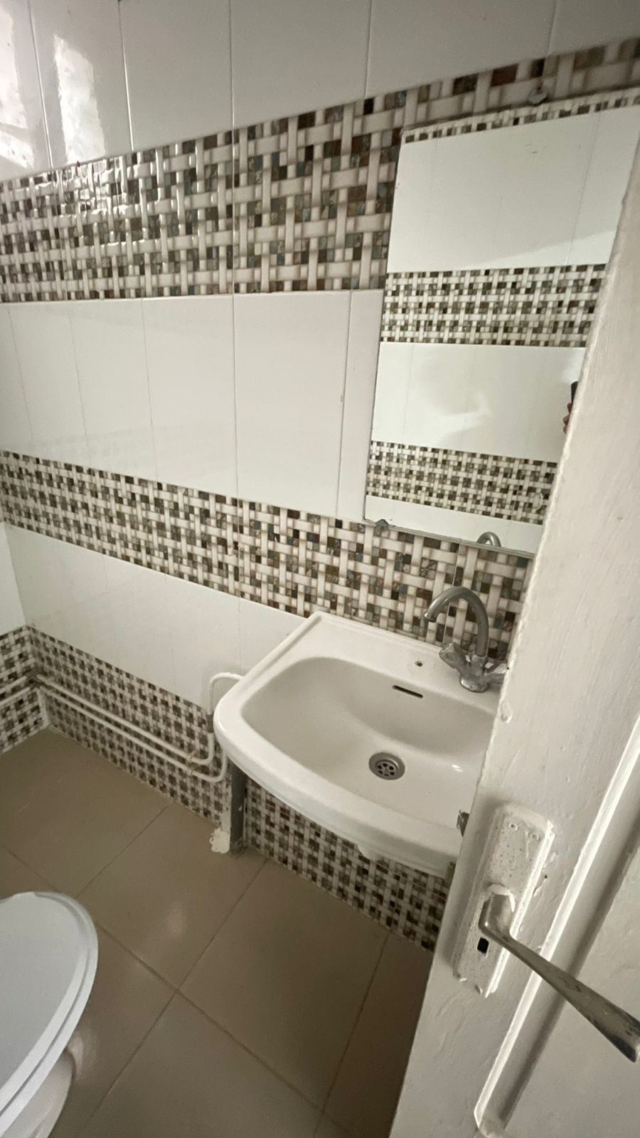 Ariana Ville El Menzah 5 Location Appart. 1 pice Studio s0 a el manzah 5 wb4339