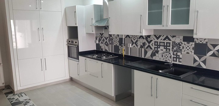 El Menzah El Menzah 9 Location Appart. 3 pices S plus 2 hst a el manzah 9c wb1919