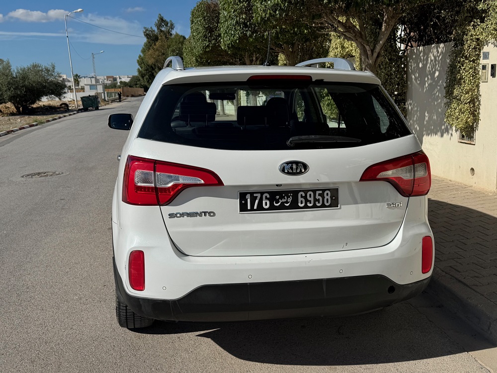 La Soukra Chotrana 1 Kia Sorento Kia sorento blanc automatique  excellent tat