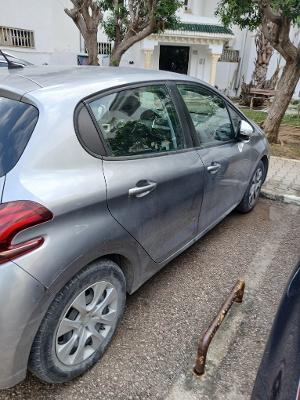 Raoued Cite El Ghazala 1 Peugeot 208 Vends peugeot 208