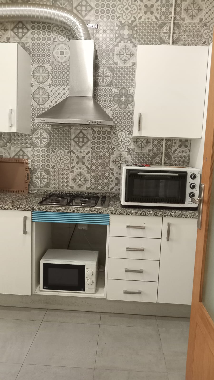 Ain Zaghouan Ain Zaghouan Location Appart. 2 pices S plus un meubl  l'aouina