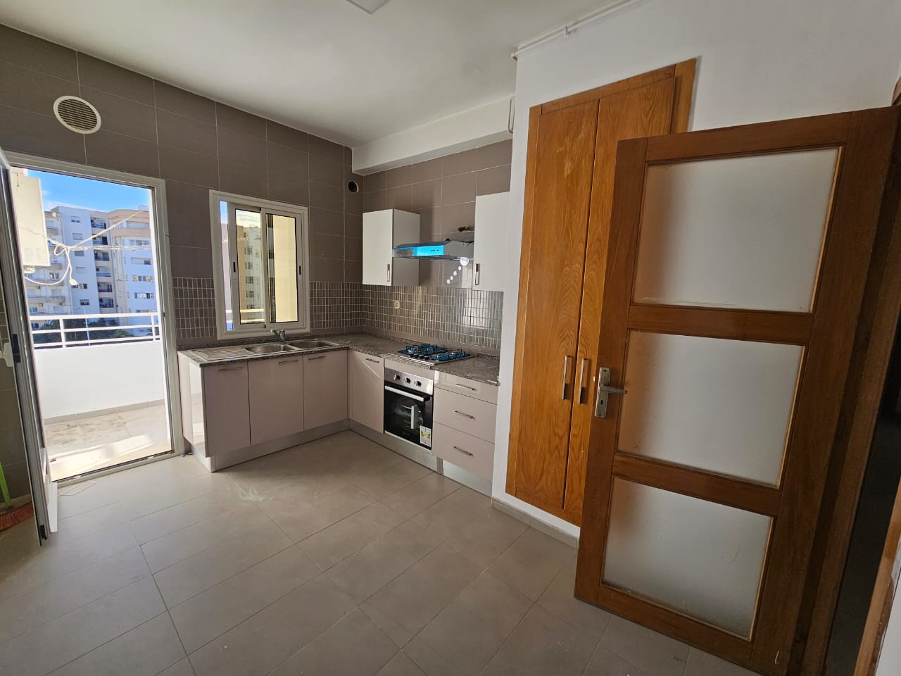 Ain Zaghouan Ain Zaghouan Location Appart. 3 pices S plus deux trs ensoleill  l'aouina