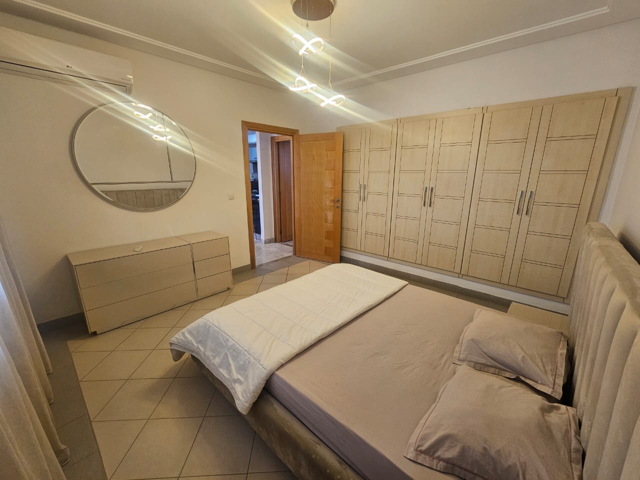 Ain Zaghouan Jardins de Carthage Location Appart. 2 pices S plus un richement meubl aux jardins de carthage