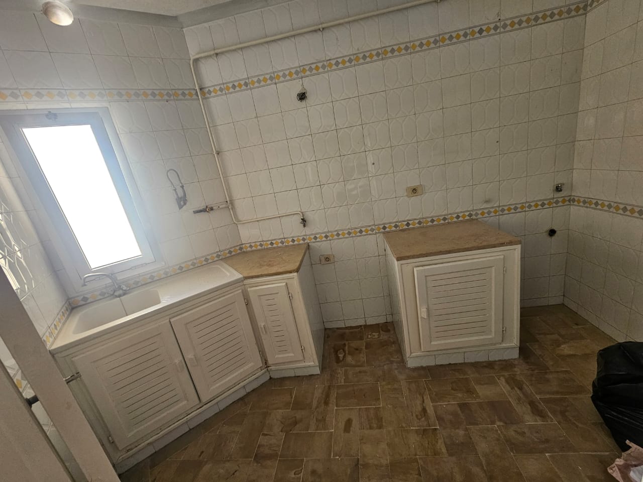 La Marsa&nbsp;Berge Du Lac&nbsp;Location&nbsp;Appart. 1 pi�ce&nbsp;S z�ro � usage bureautique au lac 1