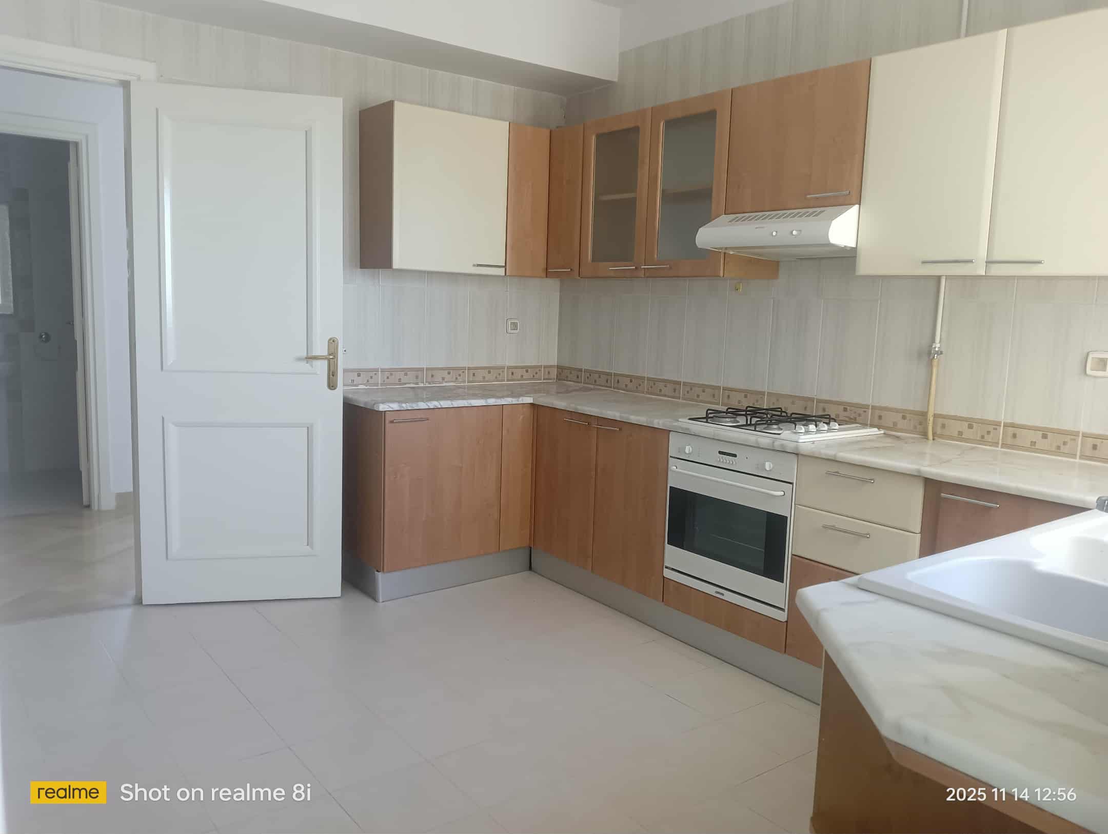 Ariana Ville Cite Ennasr 2 Location Appart. 4 pices S3 trs h stand proche monoprix