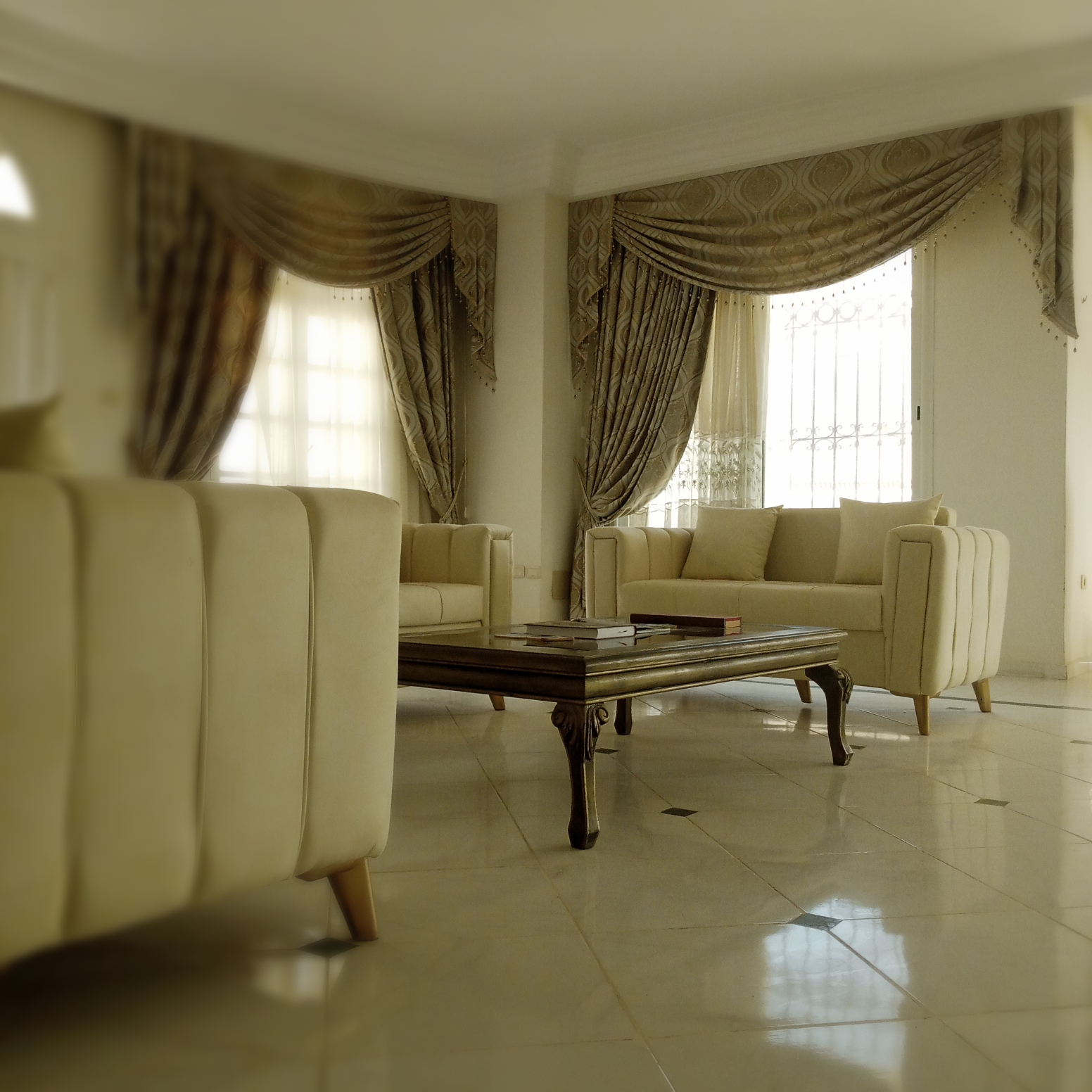 Gabes Sud Cite Ezzouhour 2 Location Appart. 4 pices Villa spacieuse