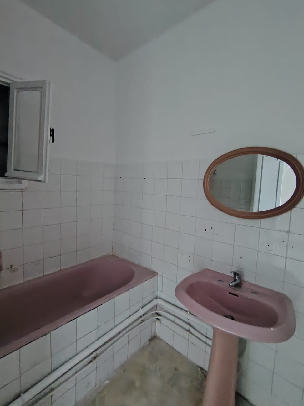 Ariana Ville El Menzah 5 Location Appart. 3 pices S plus 2 au 3 me tage menzah5