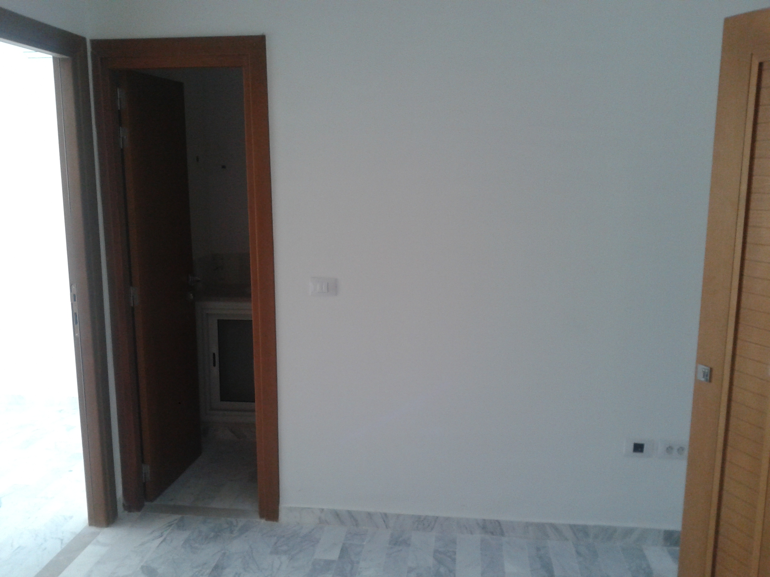 La Medina El Medina Bureaux & Commerces Bureau Un bureau au belvdre