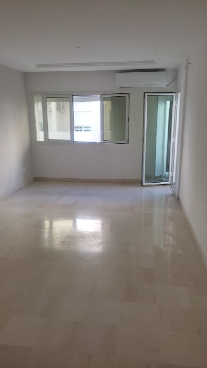 Ain Zaghouan Ain Zaghouan Location Appart. 3 pices Spacieux appart s  plus 2 trs propre