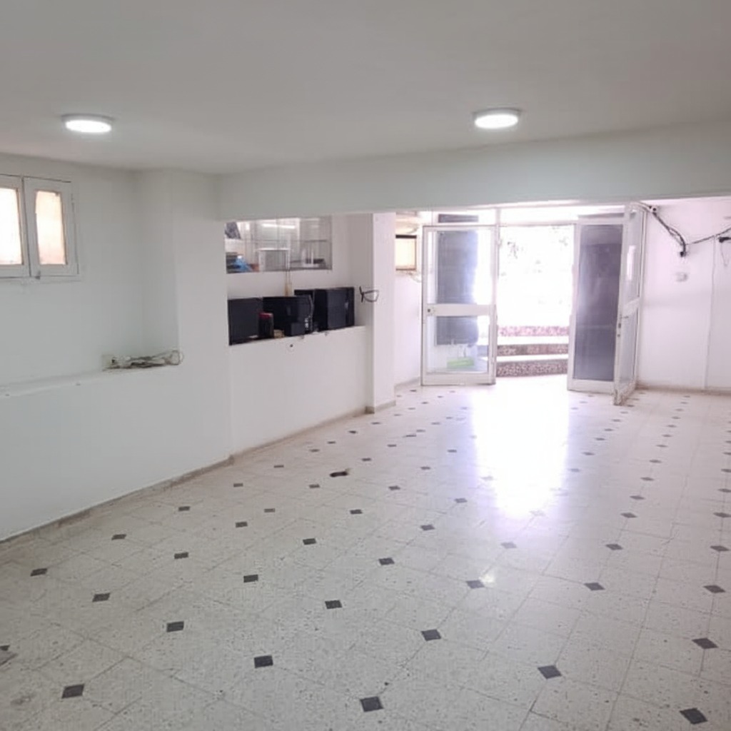 Bab Bhar Bab Bhar Bureaux & Commerces Grance libre Local commercial  le passage prs de