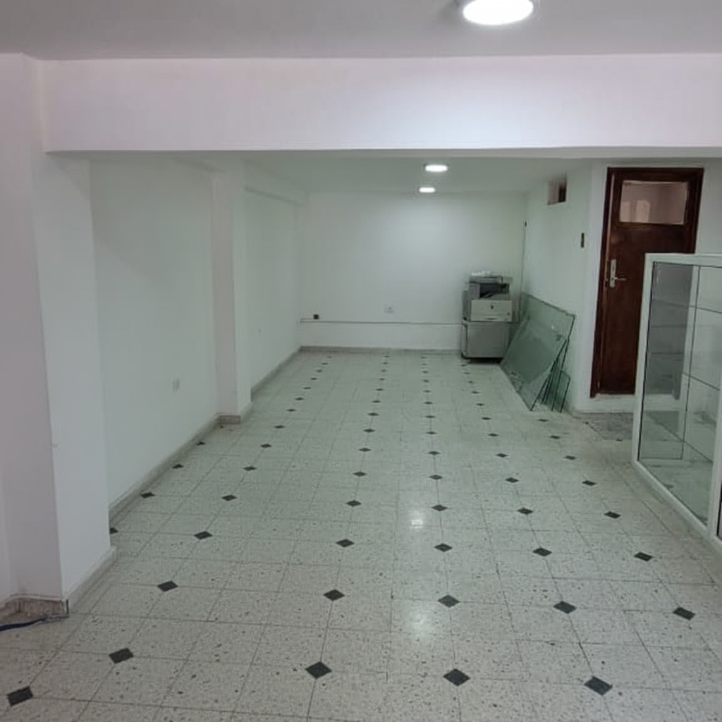 Bab Bhar Bab Bhar Bureaux & Commerces Grance libre Local commercial  le passage prs de