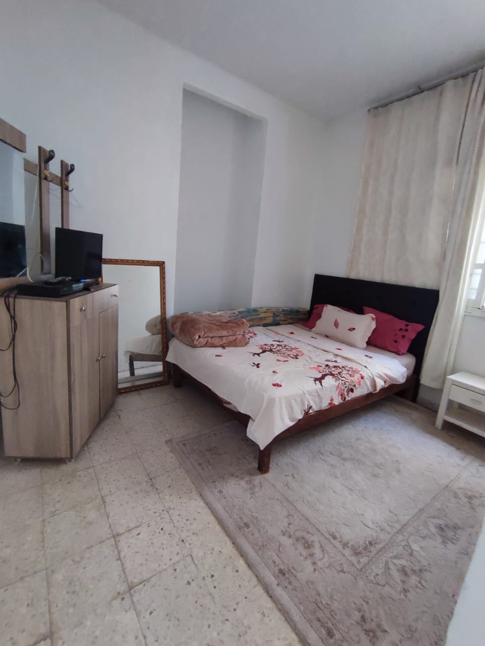 Ezzahra Ezzahra Location Appart. 2 pices Studio s1  ezzahra