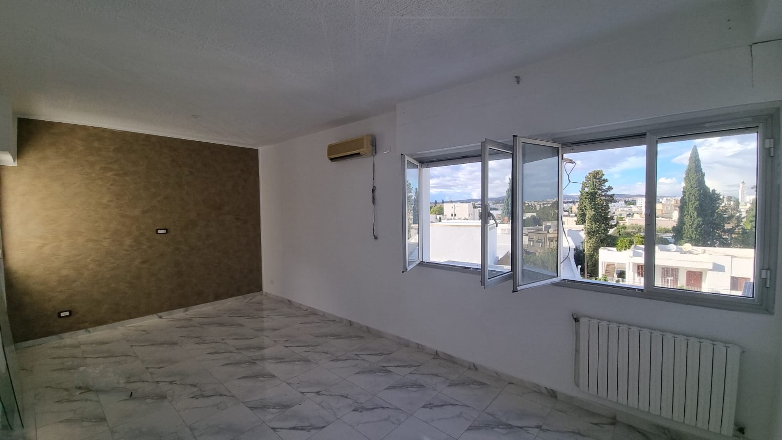 Le Bardo Khaznadar Location Appart. 4 pices Bel appartement khaznadar emplacement stratgique