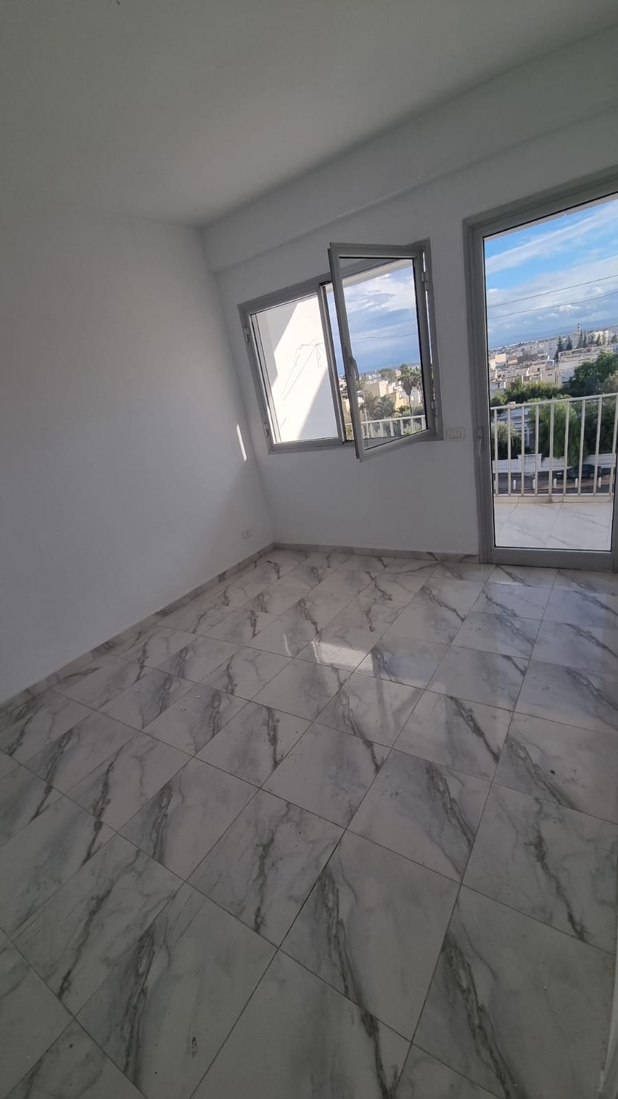 Le Bardo Khaznadar Location Appart. 4 pices Bel appartement khaznadar emplacement stratgique