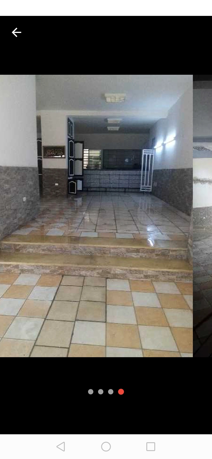 El Kram Le Kram Bureaux & Commerces Surfaces Local  usage dpt ou autre au kram 220m2