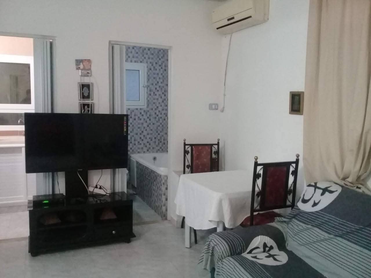 El Omrane El Omrane Location Appart. 2 pices S1 luxe meubl  franceville pres institut esad