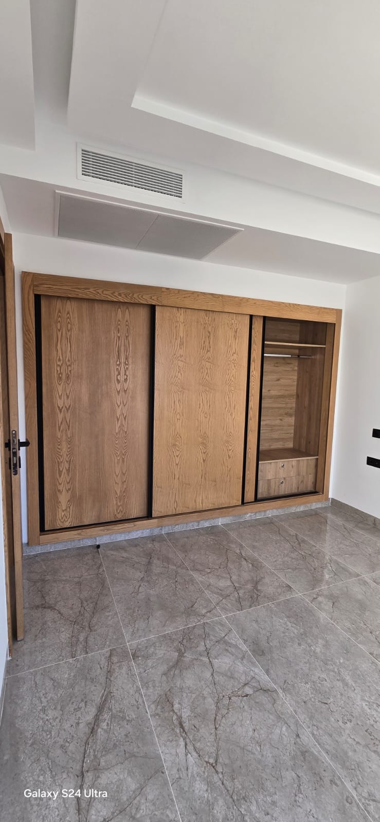 Ain Zaghouan Jardins de Carthage Location Appart. 2 pices Superbe appartement tout neuf jardins de carthage