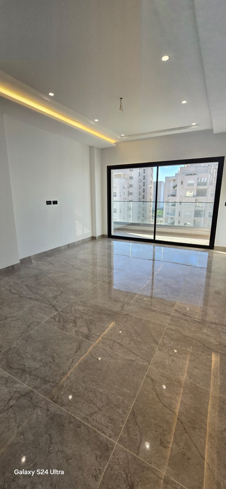 Ain Zaghouan Jardins de Carthage Location Appart. 2 pices Superbe appartement tout neuf jardins de carthage