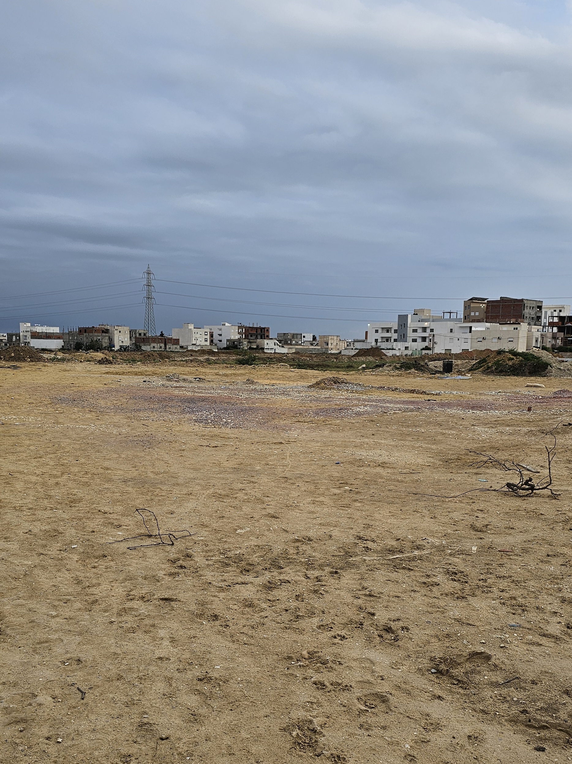 La Marsa Cite Bhar Lazreg Terrain Terrain nu Terrain stratgique sur la route principale