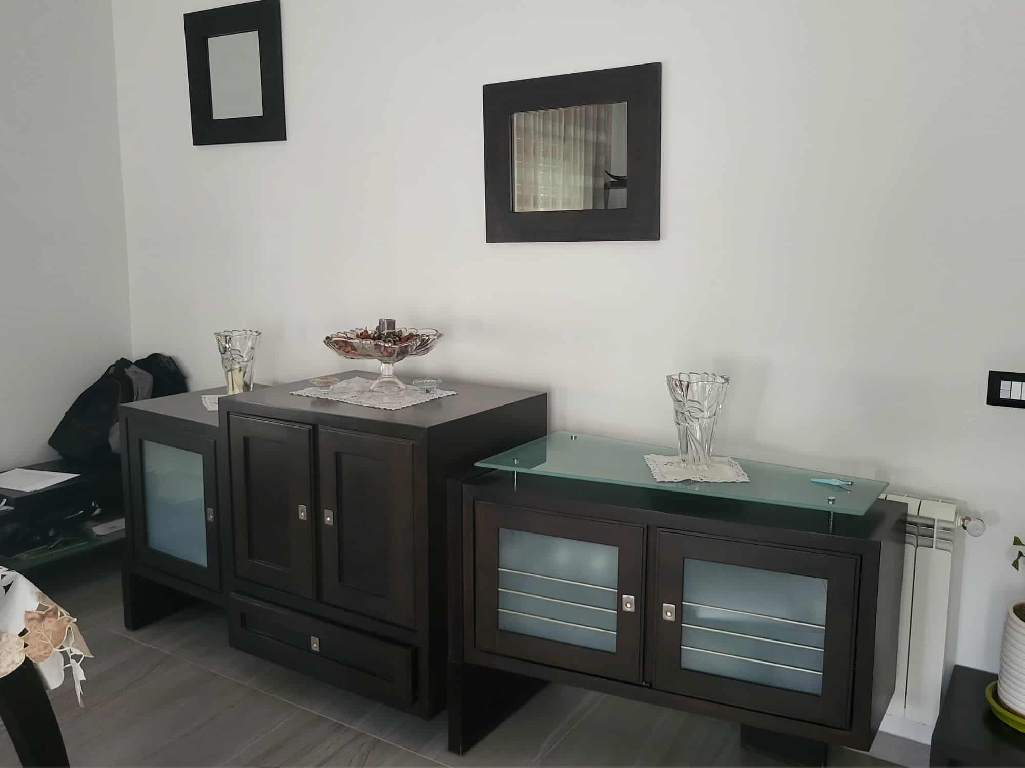 Ariana Ville Borj El Baccouche Salon - Salle  manger  Salle  manger Meubles robustes en bois rouge et en bon tat