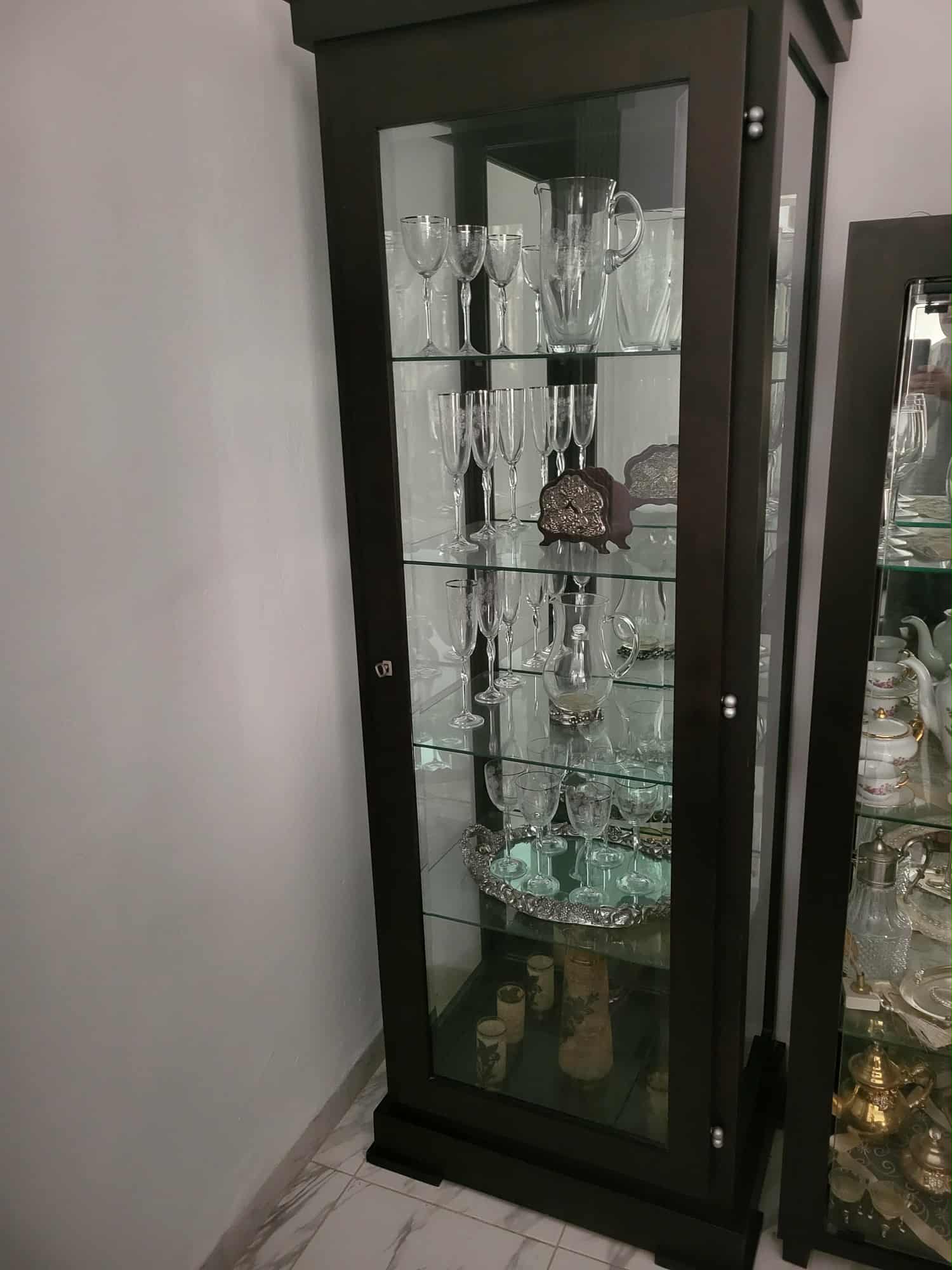 Ariana Ville Borj El Baccouche Salon - Salle  manger  Salle  manger Meubles robustes en bois rouge et en bon tat