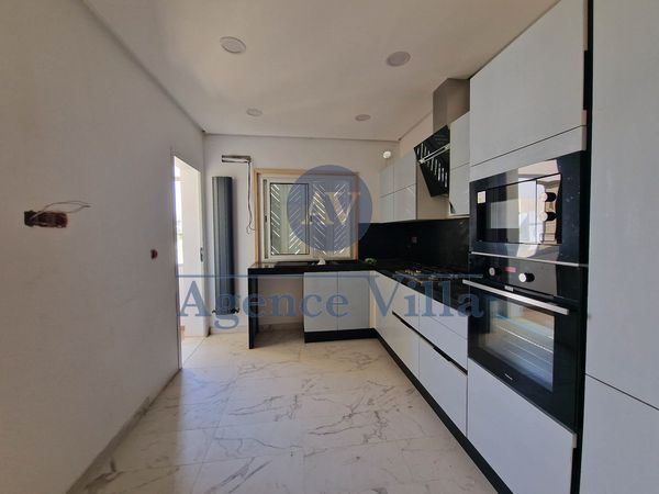Ariana Ville El Menzah 7 Location Appart. 5 pices+ Un appartement s4  el menzah7