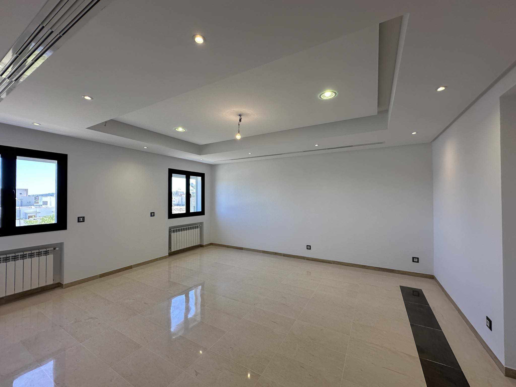 La Soukra La Soukra Location Appart. 3 pices Un appartement s3  la soukra