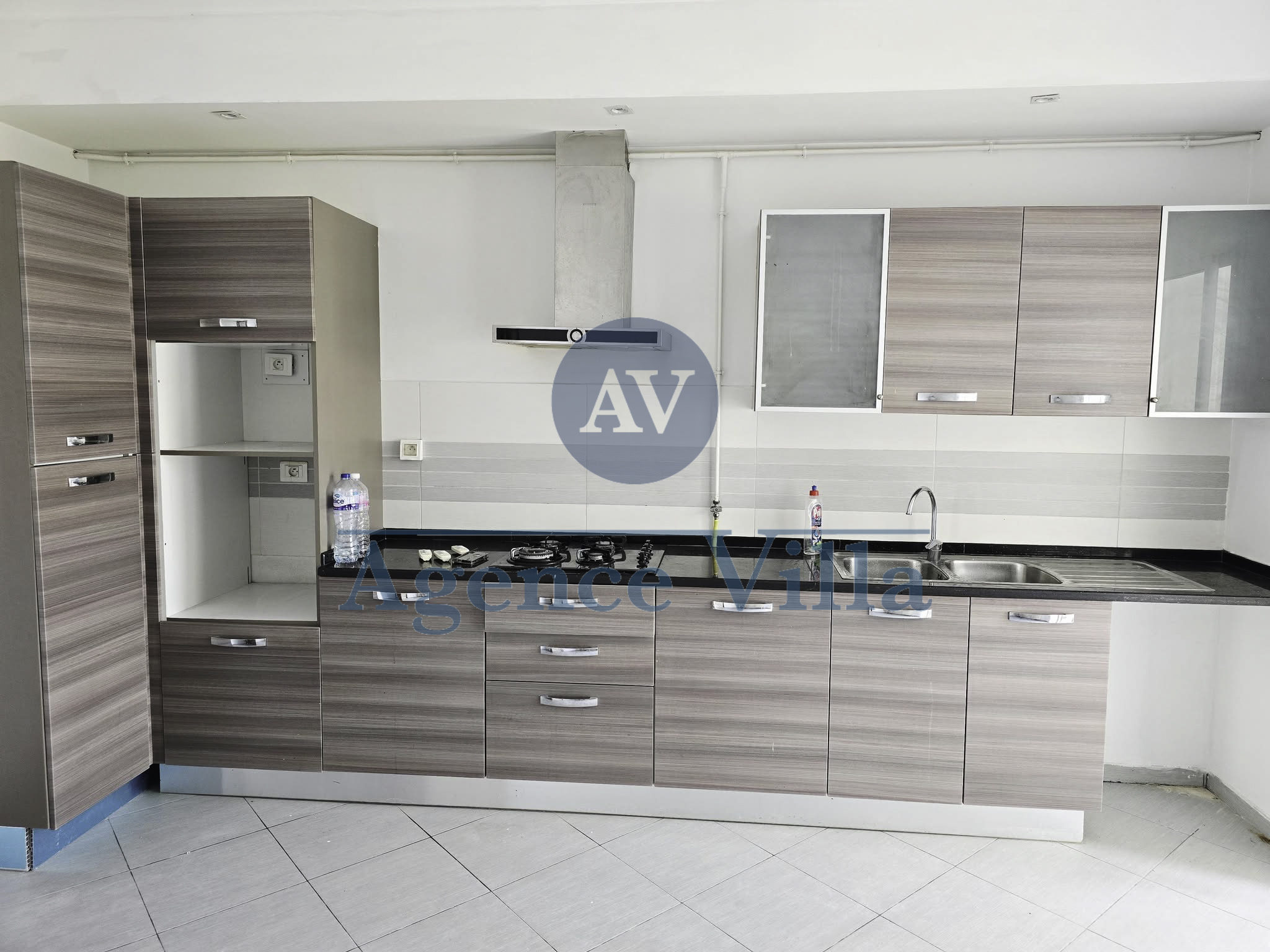 Ain Zaghouan Jardins de Carthage Location Appart. 3 pices Un appartement aux jardins de carthage