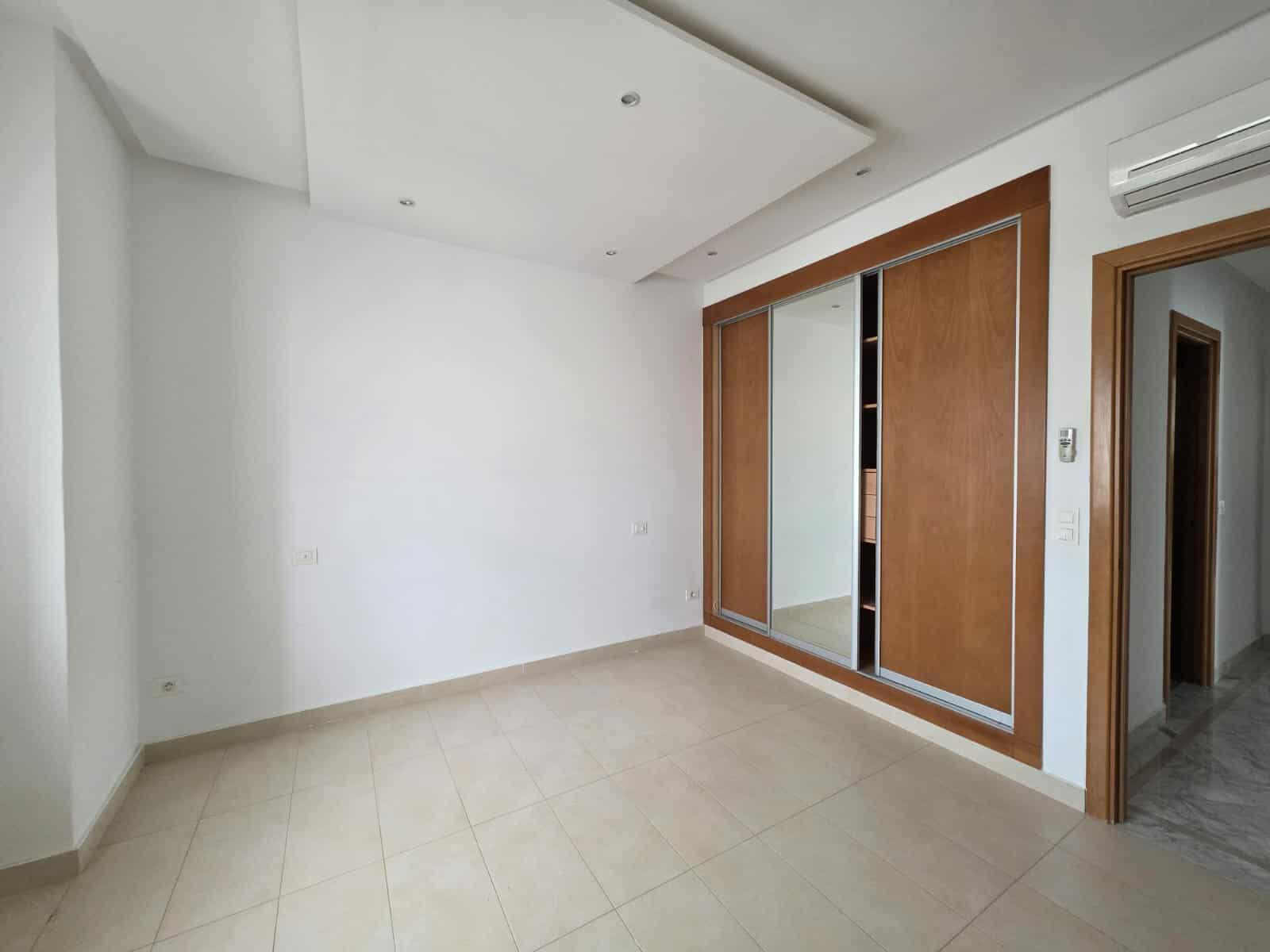 La Marsa Berge Du Lac Location Maisons Une villa s5 au lac2 avec piscine