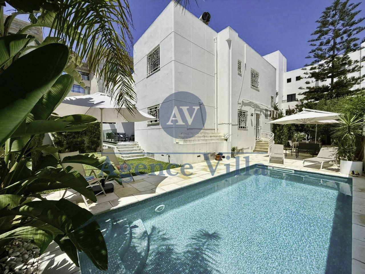 La Marsa Berge Du Lac Vente Duplex Un triplex avec piscine aux lac1