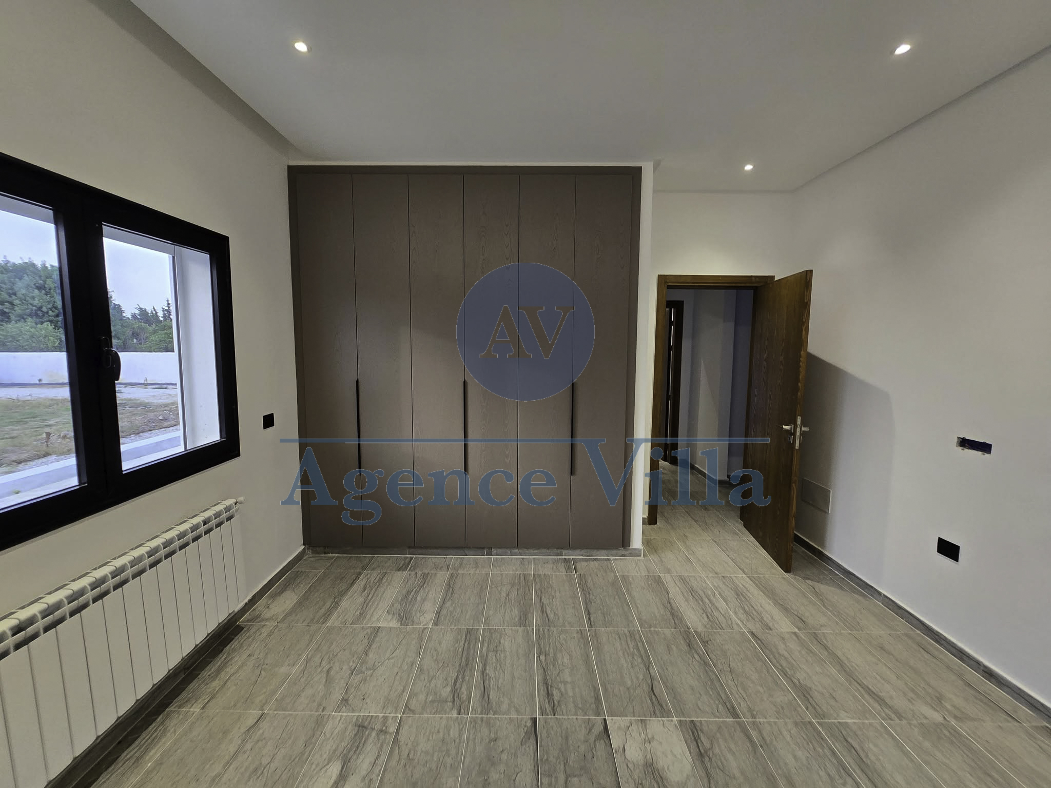 La Soukra Chotrana 2 Location Maisons Une grande villa s4  la soukra