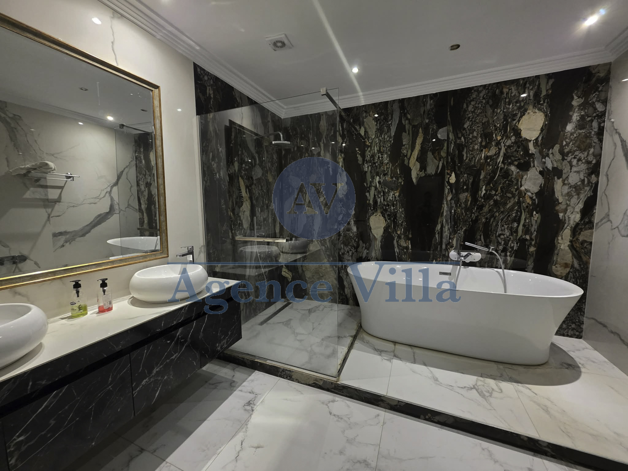 La Marsa&nbsp;Marsa Safsaf&nbsp;Location&nbsp;Appart. 4 pi�ces&nbsp;Un appartement s3 meubl� � la marsa