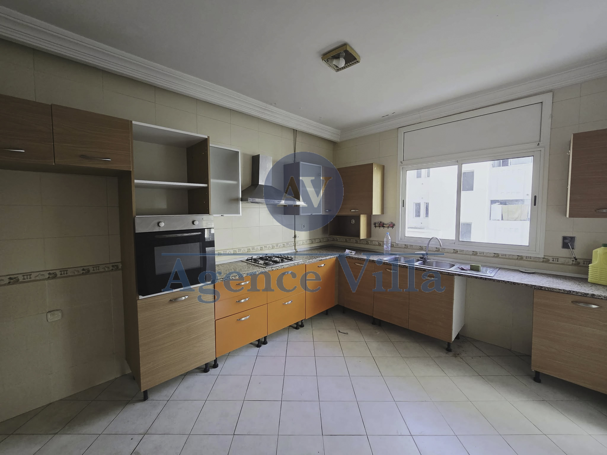 La Marsa Sidi Daoud Location Appart. 5 pices+ Appartement s4  la marsa