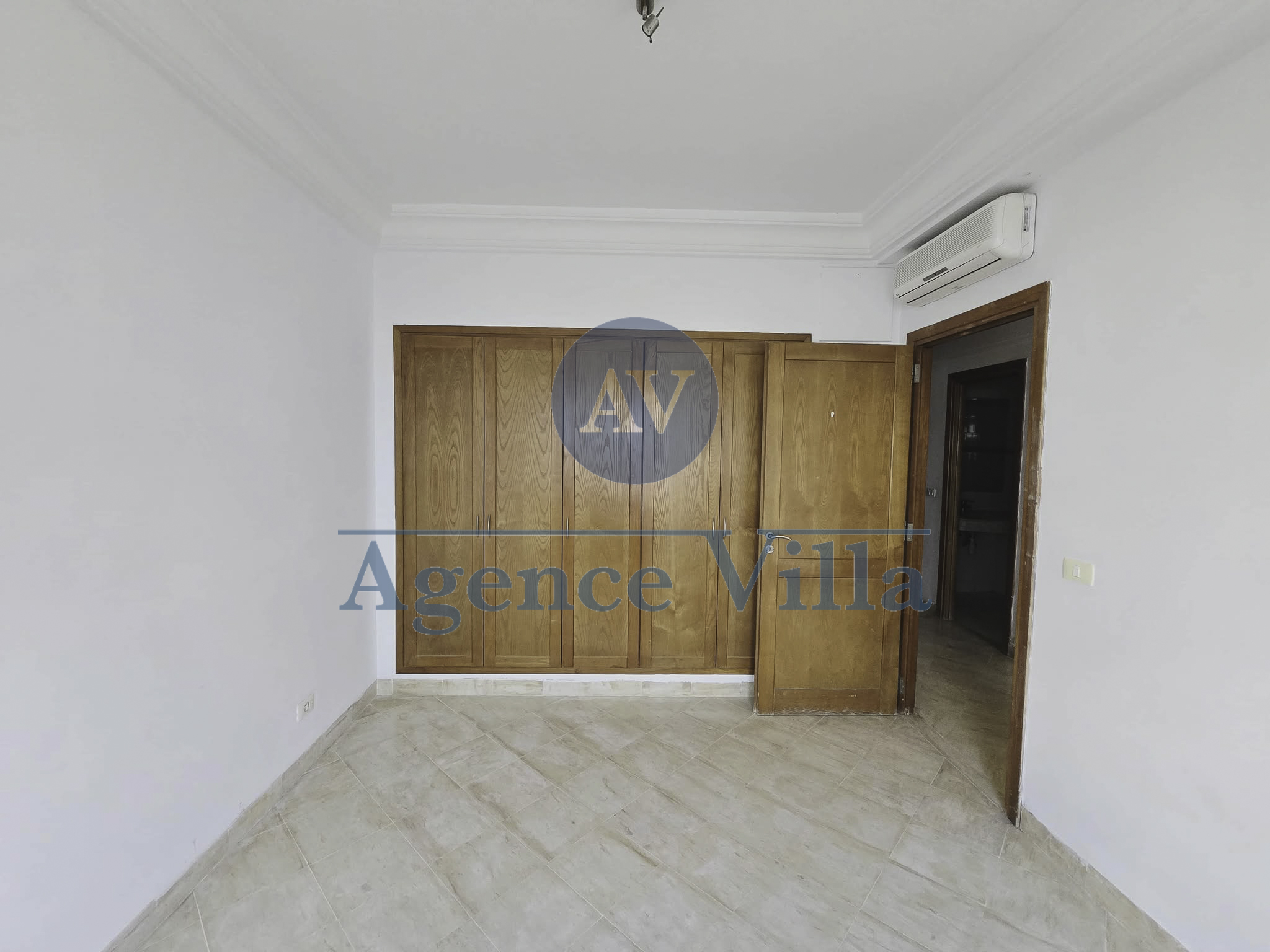 La Marsa Sidi Daoud Location Appart. 5 pices+ Appartement s4  la marsa