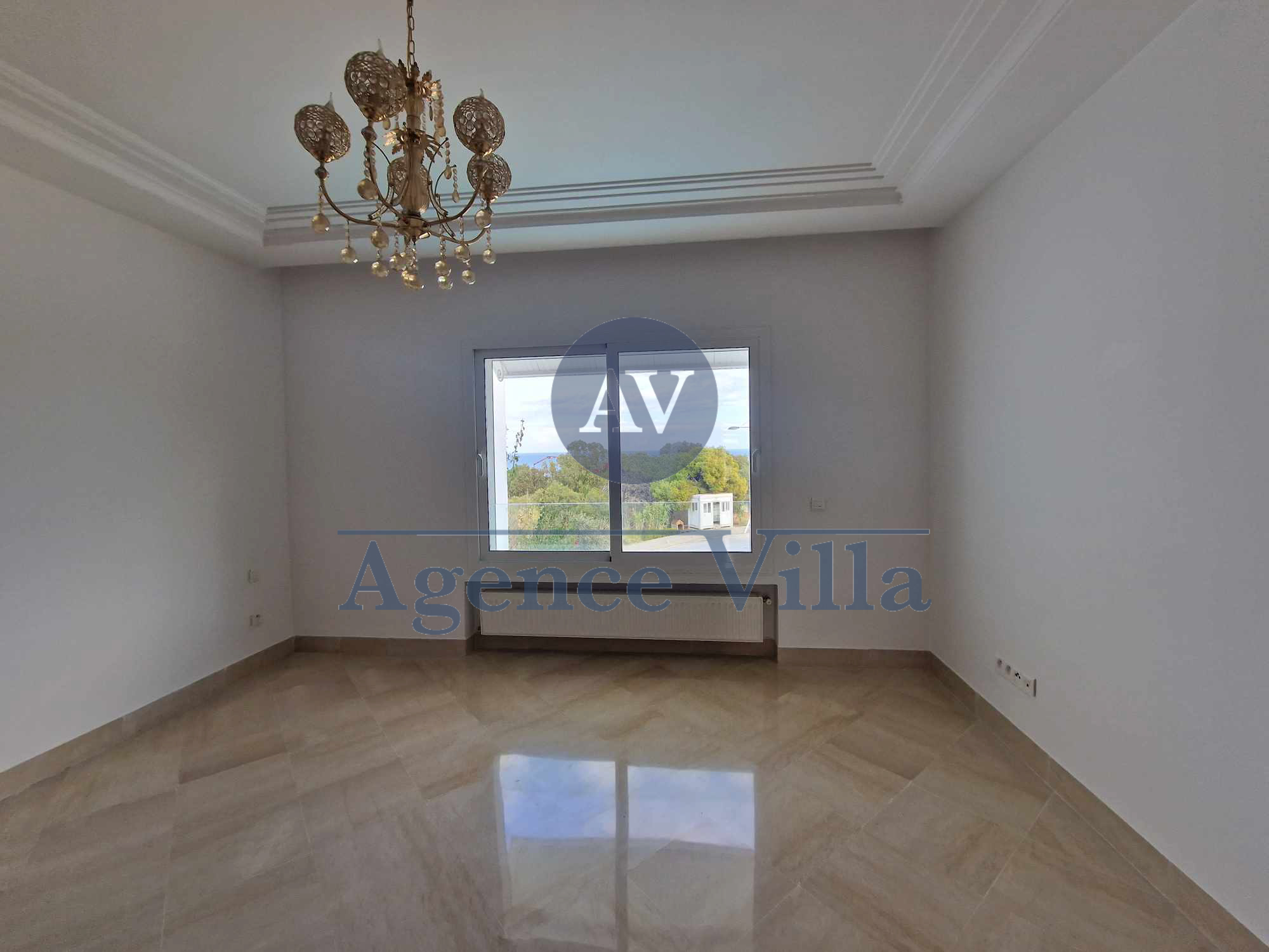 La Marsa Gammart Location Maisons Une villa s4  gammarth avec piscine et jardin