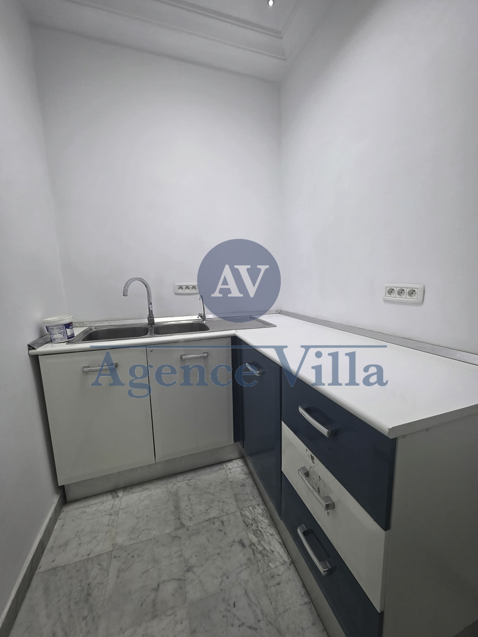 Ariana Ville Cite Ennasr 1 Bureaux & Commerces Bureau Bureau  ennasr