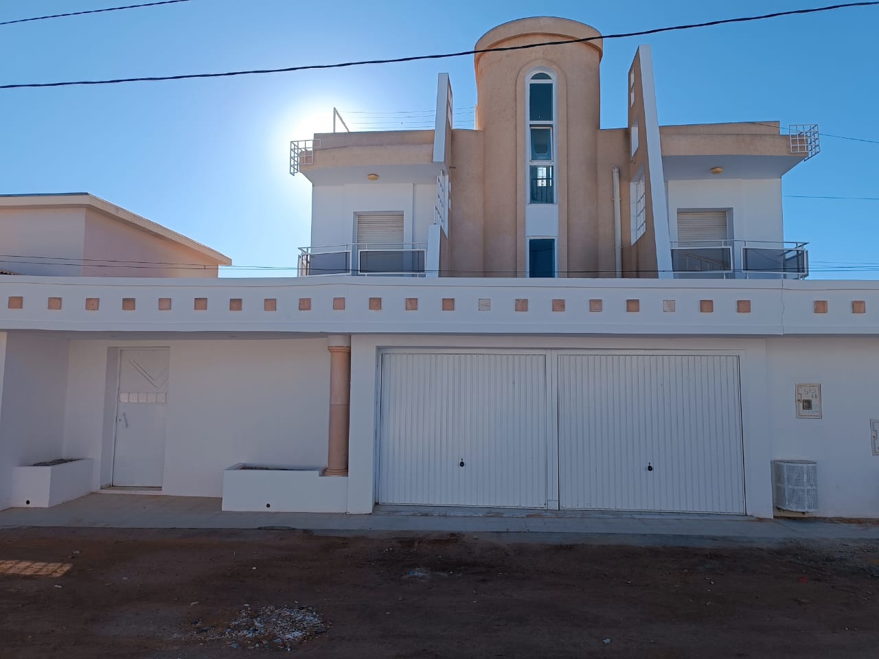 Sfax Ville Sfax Location Maisons Villa sur 2 tages  route de taniour km 3