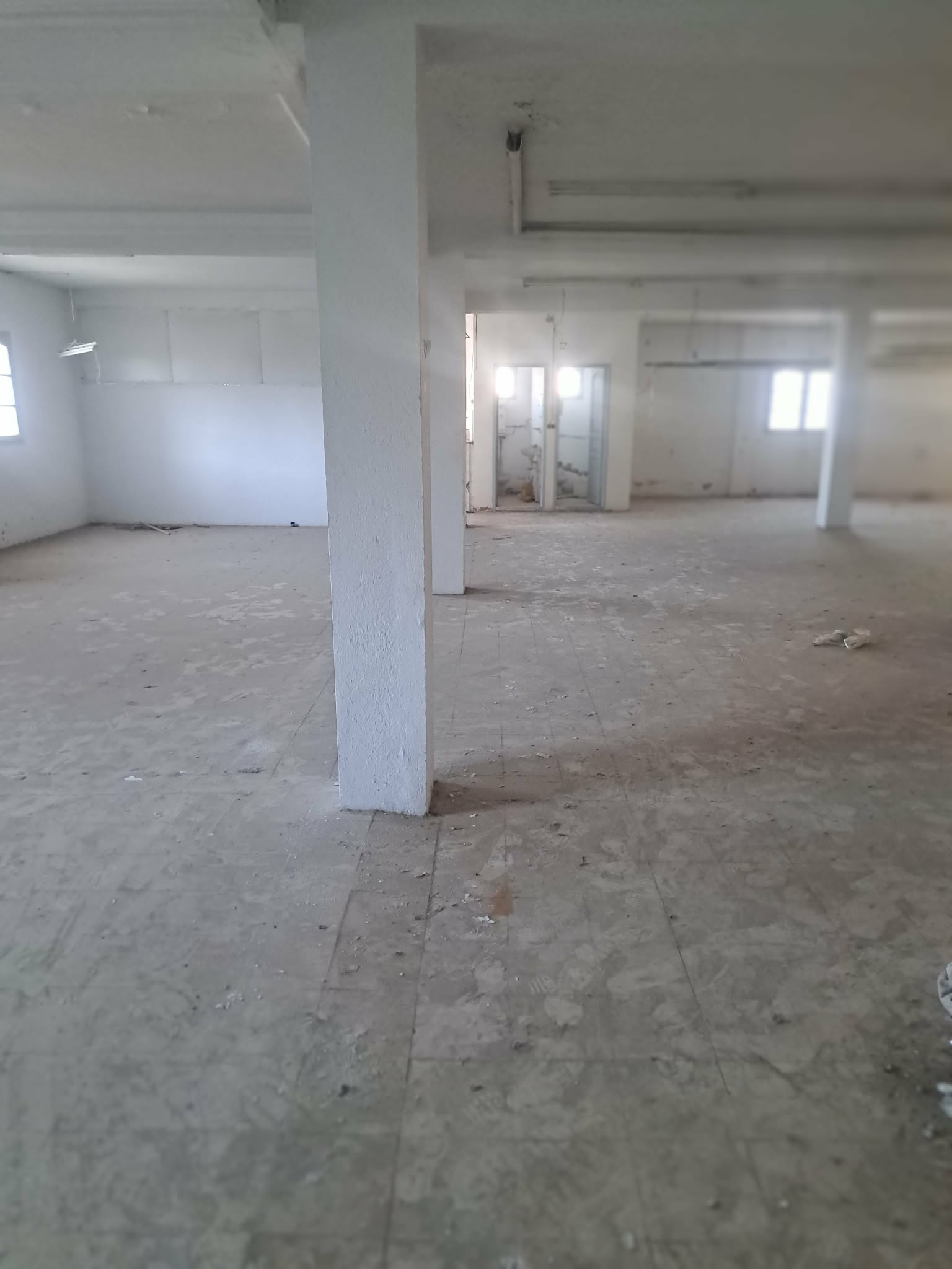 La Soukra Borj Louzir Location Autre Un local sur l'axe principal