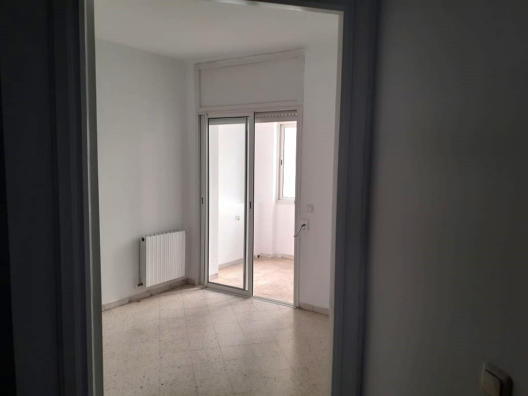 Ariana Ville&nbsp;Cite Ennasr 2&nbsp;Vente&nbsp;Appart. 4 pi�ces&nbsp;Appartement s3 ennasr 2 pres clinique amilcar
