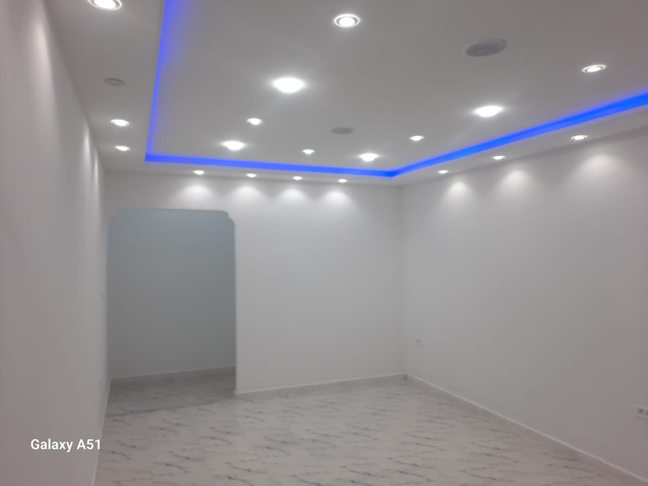 Hammam Chatt Hammam Chatt Bureaux & Commerces Grance libre Local commercial 32m2