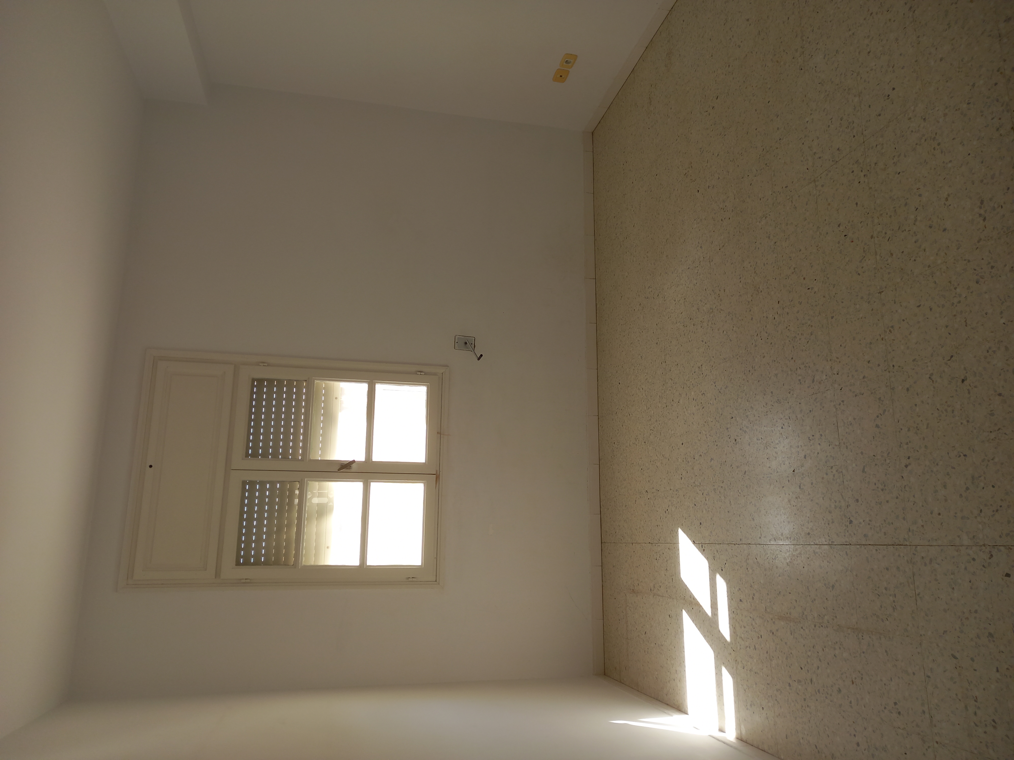 Raoued Ariana Essoughra Vente Appart. 4 pices Av appartement  ariana essoghra