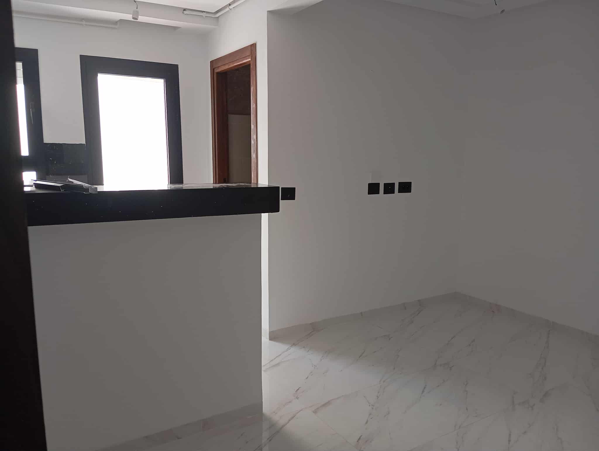 La Marsa El Aouina Vente Appart. 2 pices Apprt  s0   lwahat